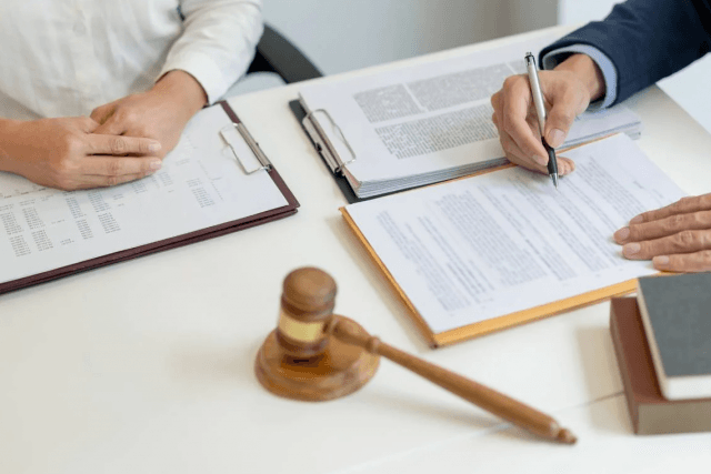 Choosing the Right Legal Representation: Essential Tips for Success cover picture