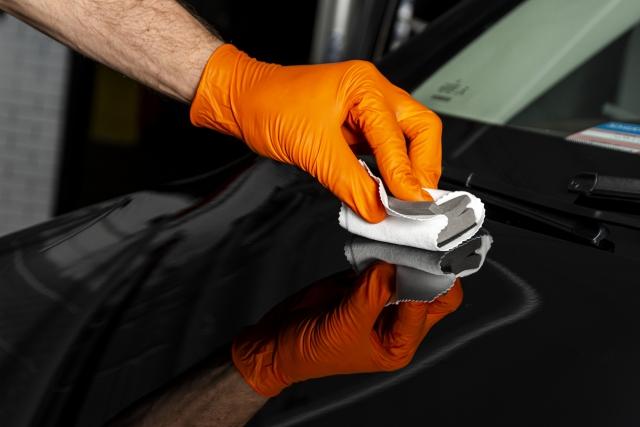 Common Mistakes To Avoid When Waxing Your Car cover picture