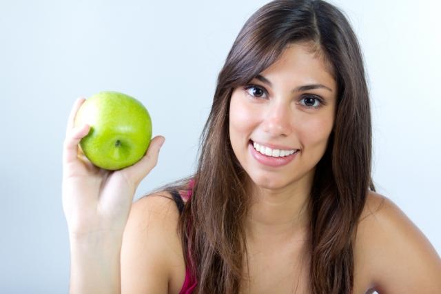 Nutrition Tips for Wearing Dentures cover picture