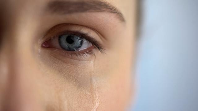How to Spot a Tear Gland Inflammation? cover picture