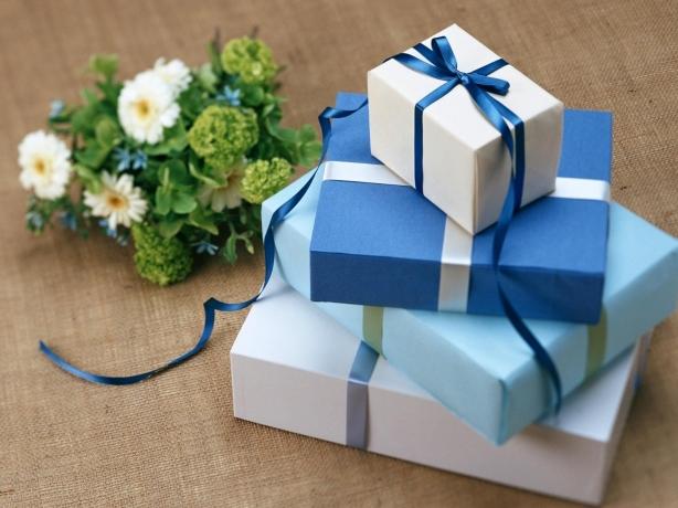 Using Gifts to Improve Your Brand cover picture