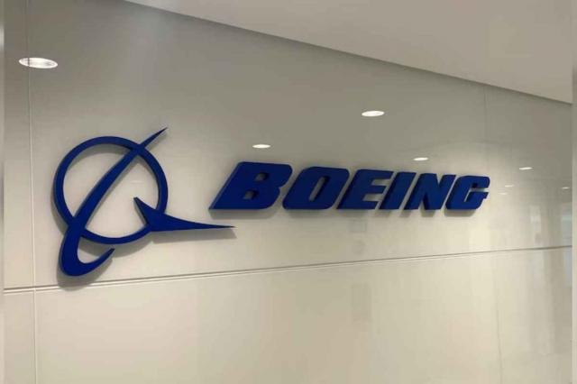Boeing Labor Deal Faces Backlash Ahead of Vote cover picture