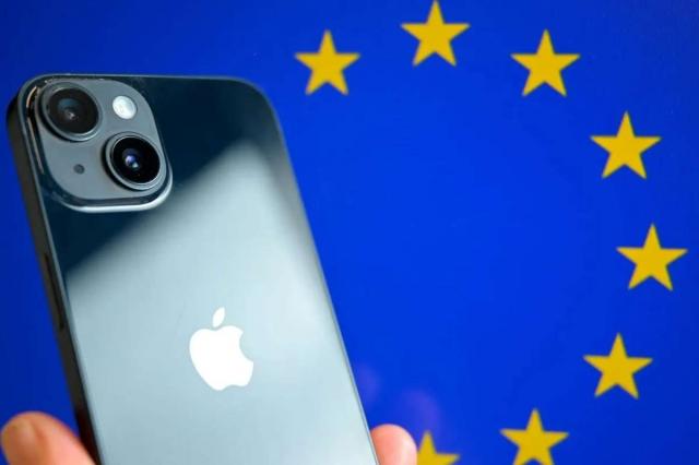 EU court Orders Apple to Pay €13 Billion in Back Taxes to Ireland cover picture