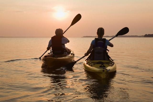 7 Helpful Tips to Make Kayaking for the First Time Easier cover picture