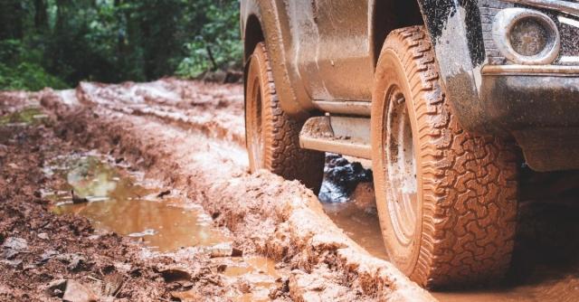 The Top 4 Best Places To Go Off-Roading in the US cover picture