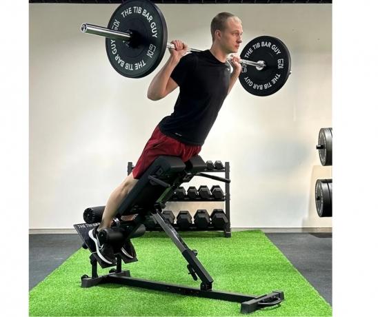 Back extension machine : The All-in one equipment for multiple exercise cover picture