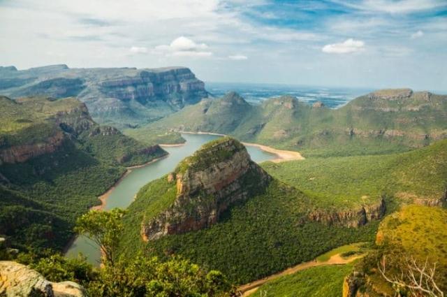 What are the main reasons that let you travel to Africa? cover picture