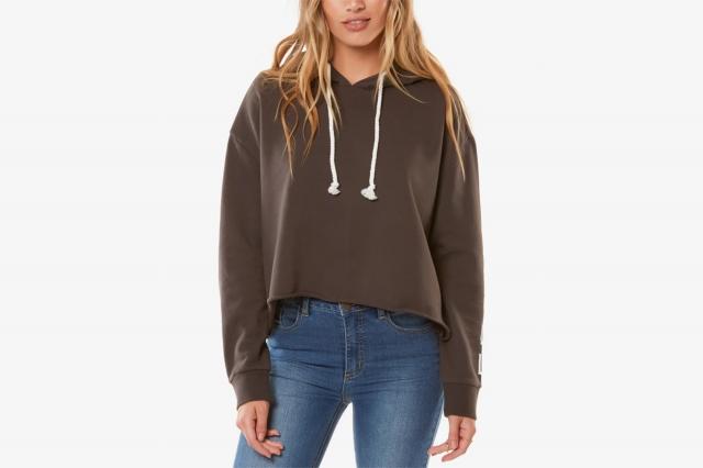 Affordable Sweatshirts: How To Stay On-Trend Without Breaking The Bank cover picture