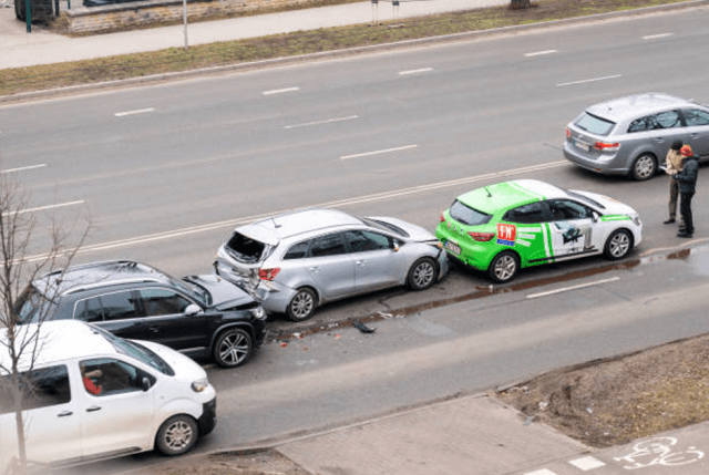 5 Common Driver Behaviors That Lead to Car Accidents cover picture