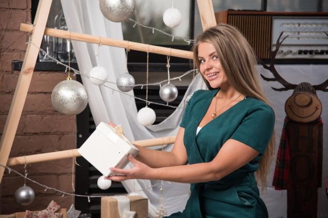 Creating a Cozy Holiday Ambience in Retail Stores cover picture