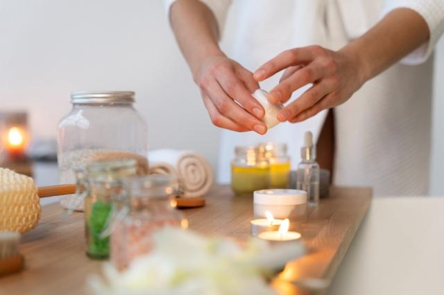 Essential Oils for Candle Making: A DIY Guide cover picture