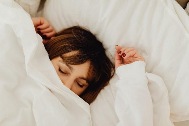 5 Benefits of Getting a Good Night’s Sleep cover picture
