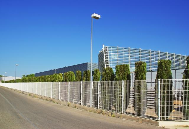 Six Critical Benefits of Security Fencing for Your Place of Business cover picture