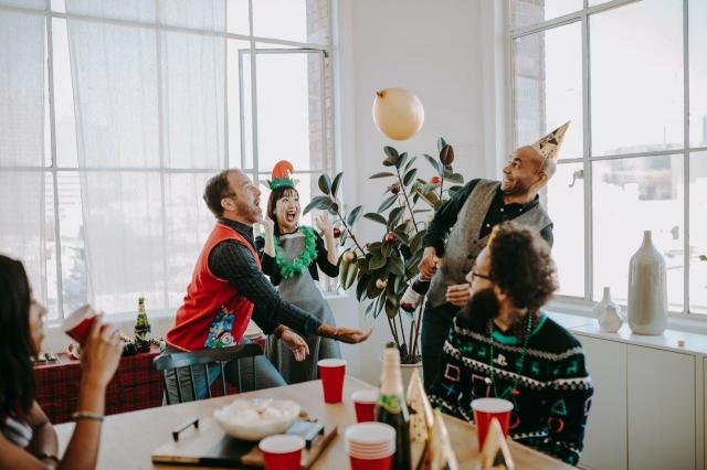 Christmas Outfits for Picture-Perfect Moments: Capture the Holiday Magic cover picture