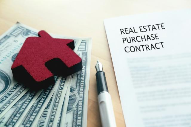 What Documents Do I Need to Sell My House by Owner? cover picture