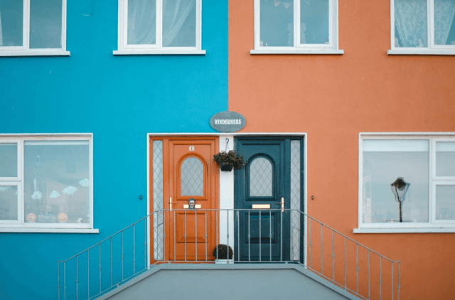 Ambivert vs. Omnivert - Key Differences & How to Spot Them cover picture