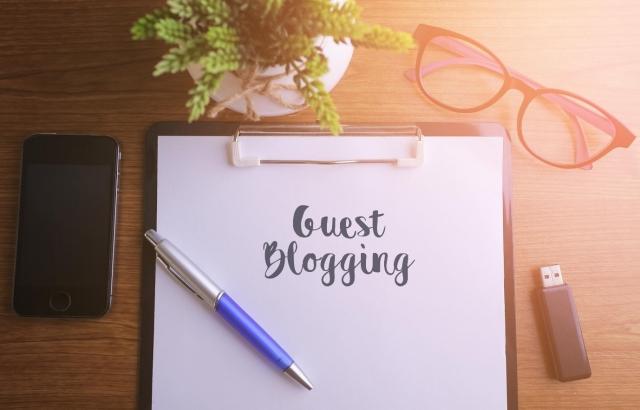 7 Amazing Guest Blogging Secrets that Everyone should Know! cover picture