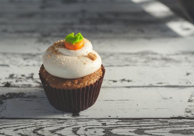 A Festive Guide to Homemade Christmas Cupcakes cover picture