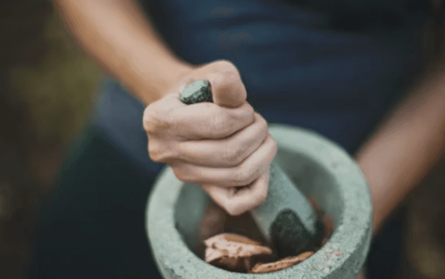 Shilajit Usage: 5 Promising Benefits to Consider cover picture