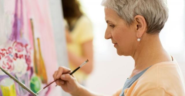 7 Ways To Entertain Yourself During Retirement cover picture