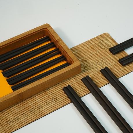 Elevate Your Dining Experience with Shuangwanfu Reusable Bamboo Chopsticks cover picture