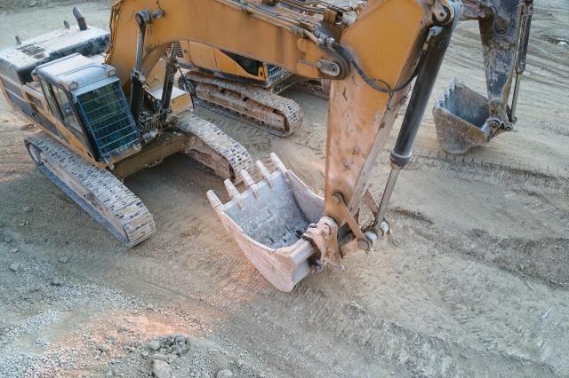 4 Key Reasons to Not Delay Replacing a Final Drive Motor cover picture