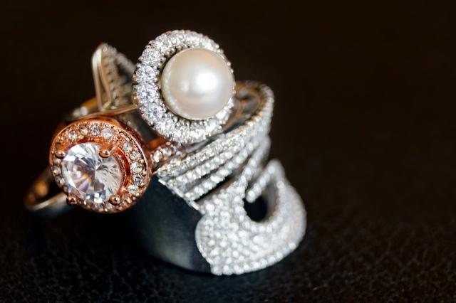 Understanding Engagement Ring And Fine Jewelry Insurance Coverage cover picture