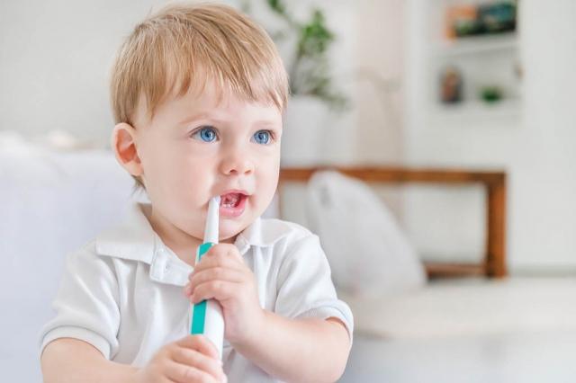 At What Age Should Children Begin Going To The Dentist? cover picture