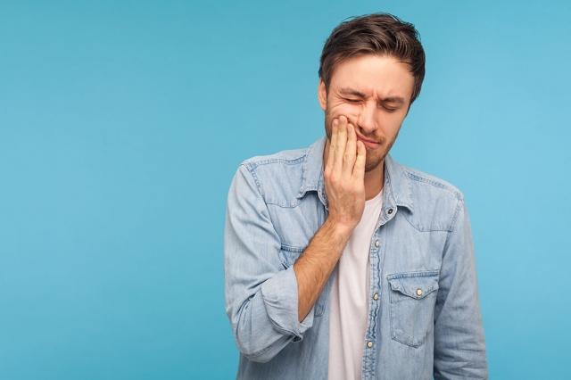 4 Signs of Gum Disease cover picture