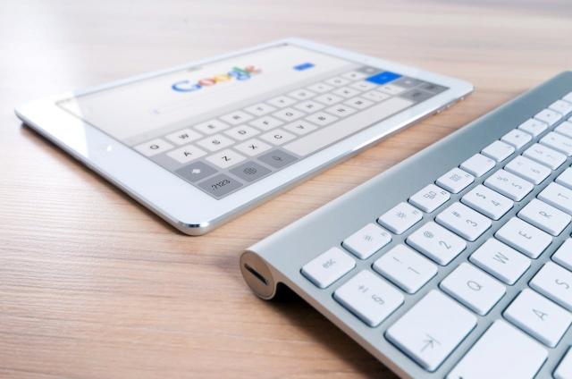 Navigating the Digital Landscape: How Marketing Agencies Stay Relevant in a Changing Industry cover picture