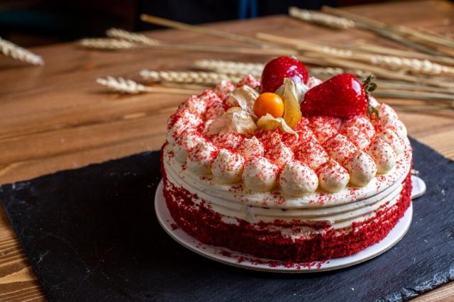 Cake Occasions: The Perfect Cakes for Every Celebration cover picture