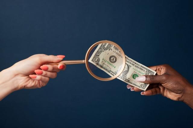 Effective Methods for Managing Financial Risk cover picture