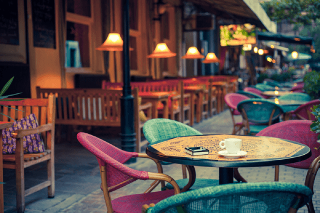 Does the Shape Make any Difference while Selecting the Right Restaurant Tables? cover picture