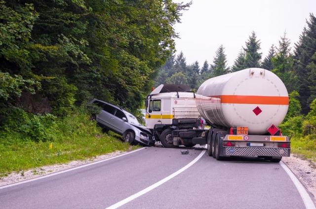7 Reasons Why Truck Accidents Are on the Rise in Phoenix cover picture