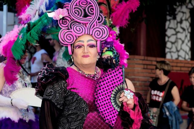 Breaking Down the Thrill of Drag Entertainment cover picture