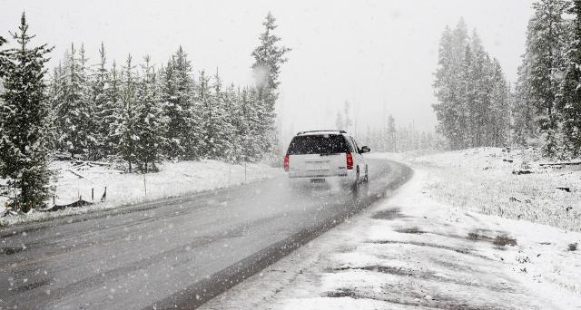 Winter Driving in Colorado: Legal Guidelines for Snow and Ice Conditions cover picture