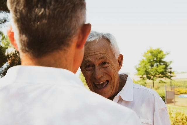 How to Stay Connected and Engaged in Your Senior Years cover picture