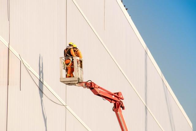 Maximizing Efficiency: How Towable Boom Lifts Save Time and Money cover picture