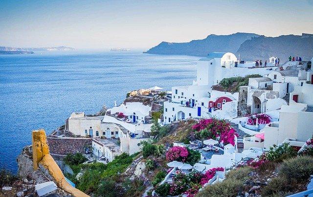 The Ten Most Beautiful must-see places when you Travel to Greece. cover picture