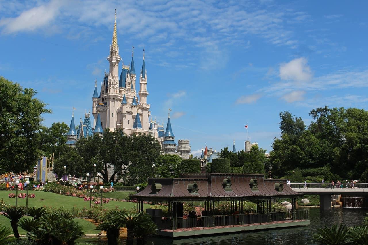 The most beautiful country in the world cover picture