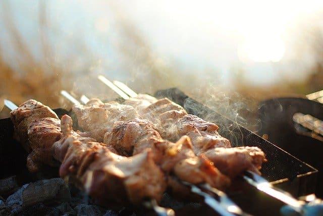 What are the benefits of chicken for the human body? cover picture