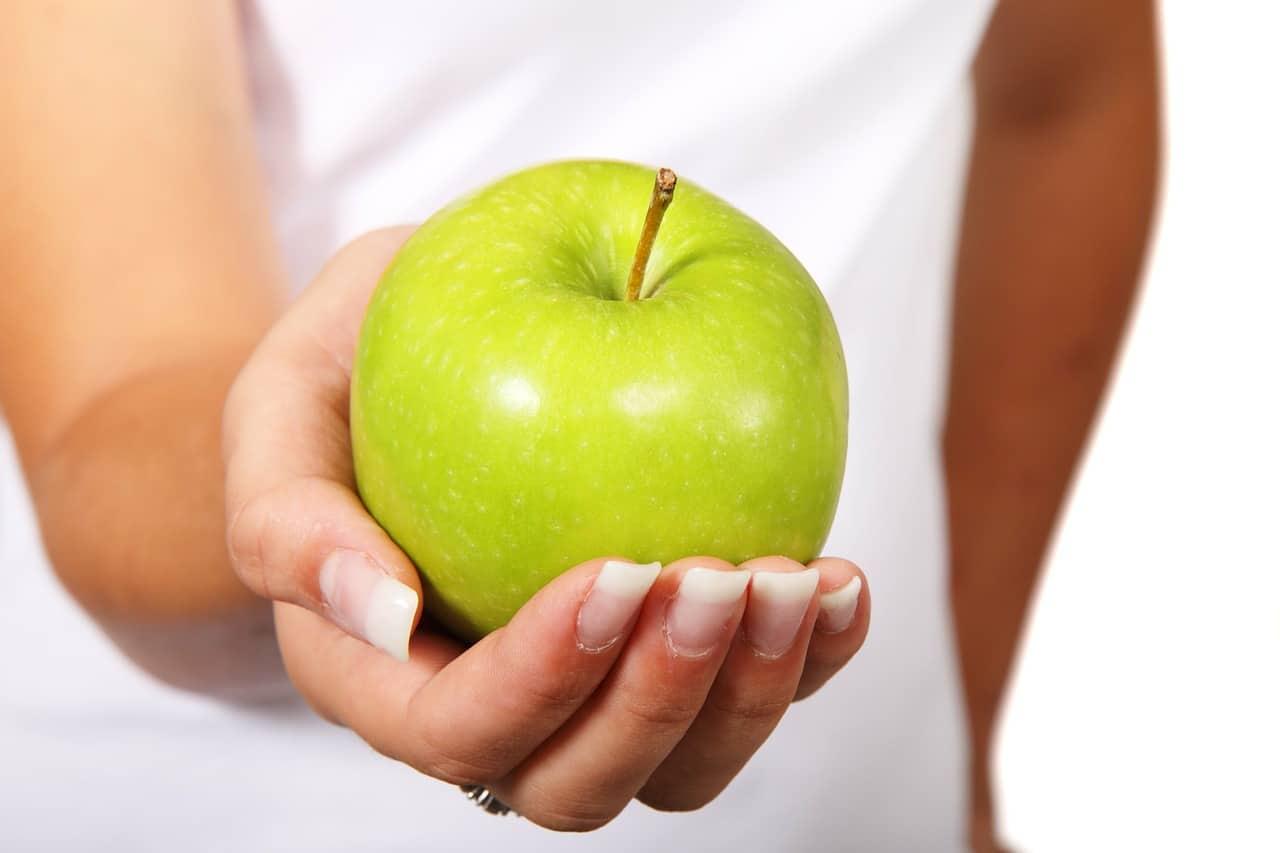 Green apple, the perfect fruit for a healthy diet cover picture