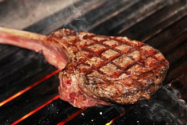 Cooking steak; become a master of cooking cover picture