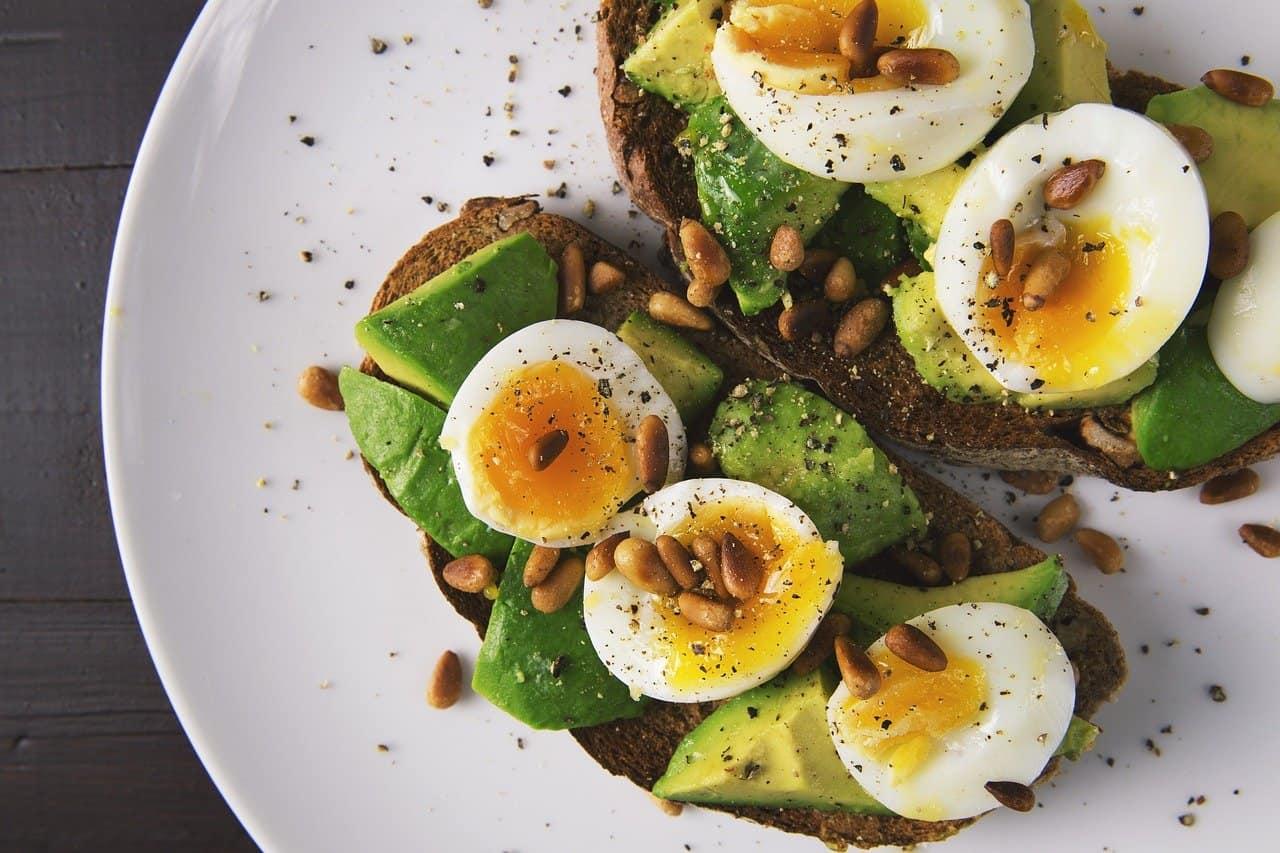 Egg and avocado salad recipes cover picture