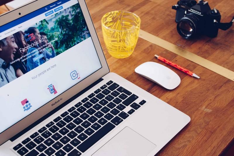 7 Proven Ways to Grow Your Ecommerce Store Using Content Marketing cover picture