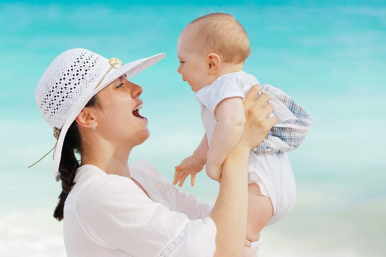 Crying, Smiling, Eureuh, Babbling; how to decipher a baby’s language? cover picture