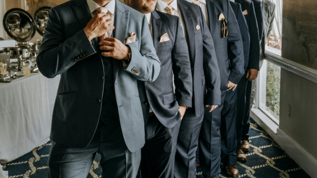 Groomsmen Suit vs. Groom’s Suit – What’s the Difference?