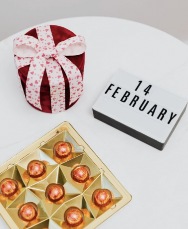 How to Plan a Surprise Valentine’s Gift Delivery for Your Long-Distance Partner