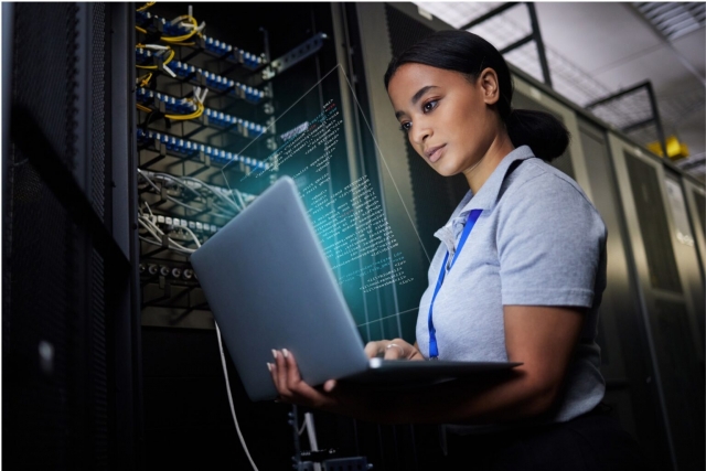 Cloud Solutions Retail Industry Computing and Indian Large Business Houses 