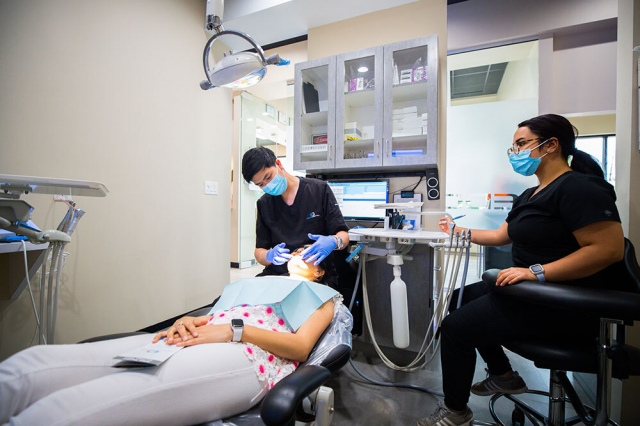 7 Signs You Need Emergency Dentistry Services